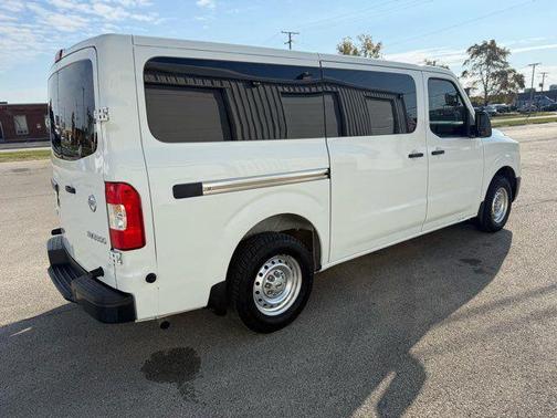 2018 Nissan NV Passenger NV3500 HD S V6