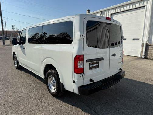 2018 Nissan NV Passenger NV3500 HD S V6