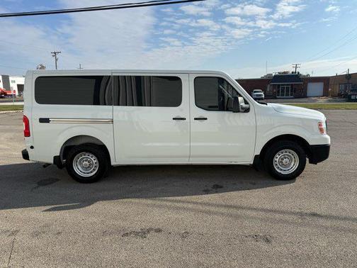 2018 Nissan NV Passenger NV3500 HD S V6