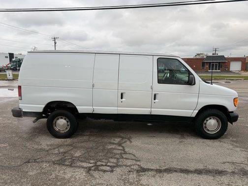 2001 Ford E150 Cargo