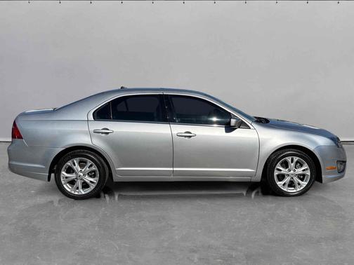 Ingot Silver Metallic 2012 Ford Fusion 4dr Sdn SE FWD