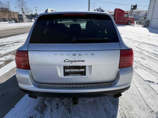 2004 Porsche Cayenne V6