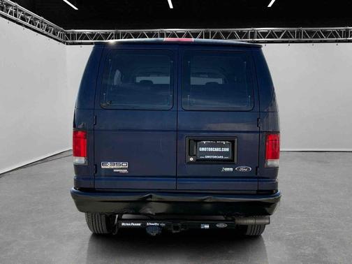 2014 Ford E350 Super Duty XL