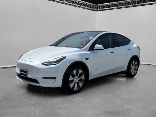 Pearl White Multi-Coat 2021 Tesla Model Y Long Range AWD