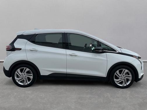 Summit White 2023 Chevrolet Bolt EV 5dr Wgn 1LT