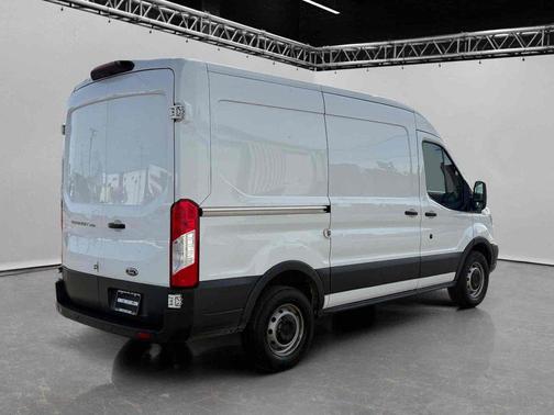 2018 Ford Transit-250 Base