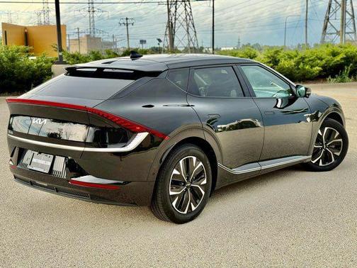 2022 Kia EV6 Wind