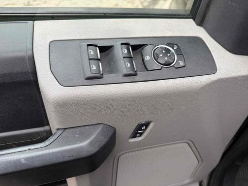 2017 Ford F-350 XLT 4WD SuperCab 168" WB 60" CA