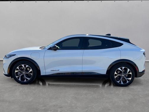 Space White Metallic 2022 Ford Mustang Mach-E Premium AWD