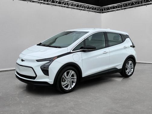 Summit White 2023 Chevrolet Bolt EV 5dr Wgn 1LT