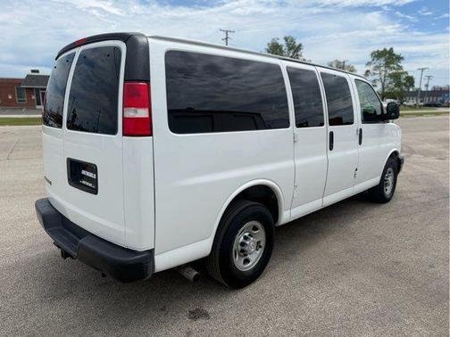 2017 Chevrolet Express 2500 LS