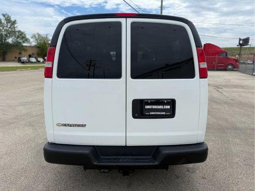 2017 Chevrolet Express 2500 LS