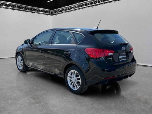 2012 Kia Forte 5dr HB EX