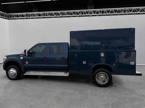 2013 Ford F-450 4WD Crew Cab 176" WB 60" CA XL