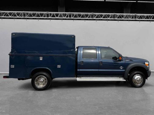 2013 Ford F-450 4WD Crew Cab 176" WB 60" CA XL