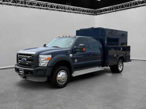 2013 Ford F-450 4WD Crew Cab 176" WB 60" CA XL