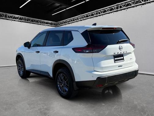 Everest White Pearl 2024 Nissan Rogue AWD S