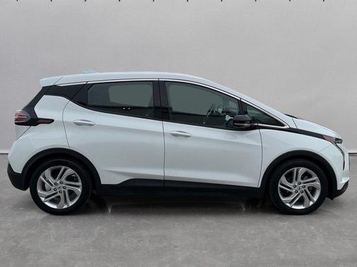 Summit White 2023 Chevrolet Bolt EV 5dr Wgn 1LT