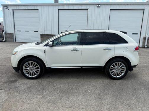 2013 Lincoln MKX Base
