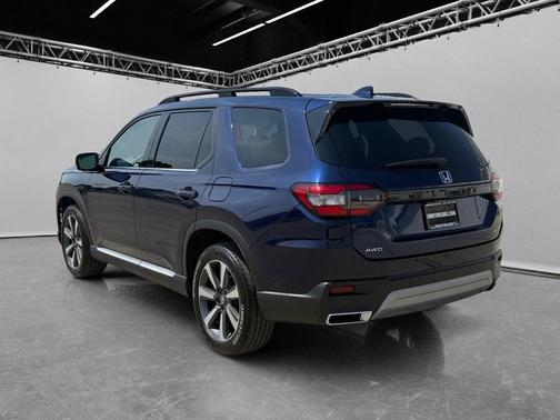 Obsidian Blue Pearl 2023 Honda Pilot Elite AWD
