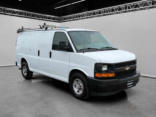 2017 Chevrolet Express 2500 RWD 2500 135"