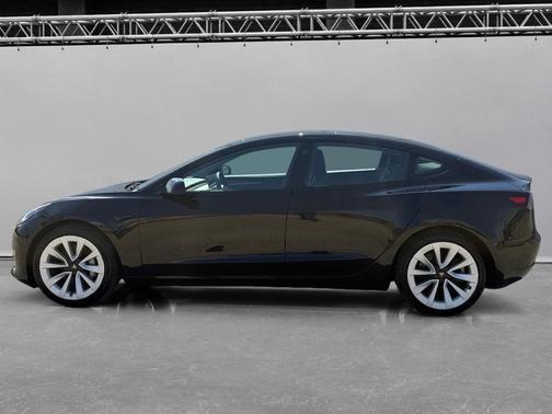 Solid Black 2022 Tesla Model 3 Long Range AWD *Ltd Avail*