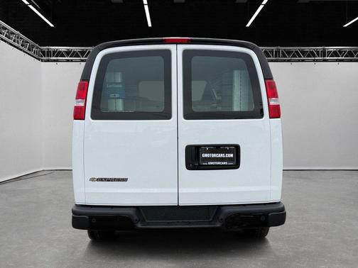 Summit White 2021 Chevrolet Express 2500 RWD 2500 135"