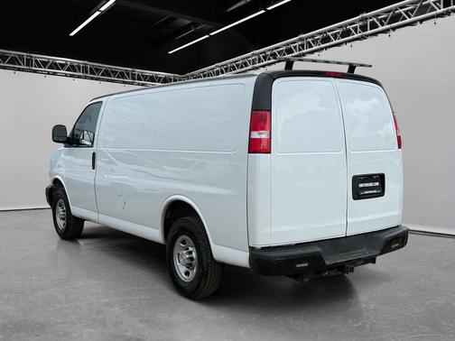 Summit White 2020 Chevrolet Express 2500 RWD 2500 135"