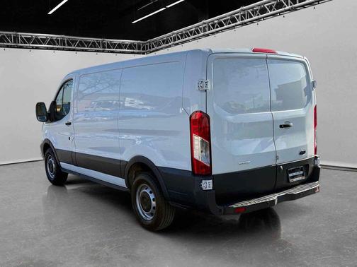 2018 Ford Transit-250 T-250 130" Low Rf 9000 GVWR Swing-Out RH Dr