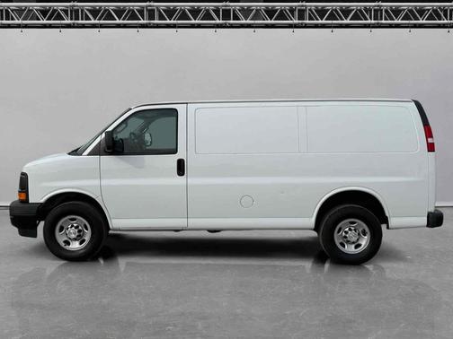 2017 Chevrolet Express 2500 RWD 2500 135"