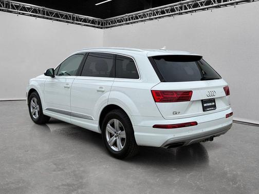 Carrara White 2019 Audi Q7 Premium Plus 45 TFSI quattro