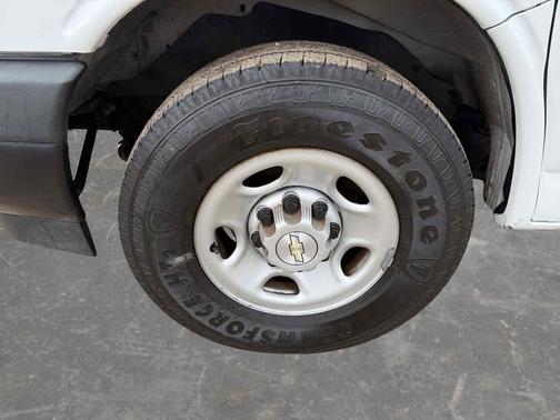 Summit White 2022 Chevrolet Express 2500 RWD 2500 155"