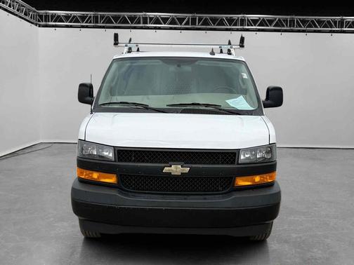 Summit White 2022 Chevrolet Express 2500 RWD 2500 155"