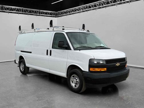 Summit White 2022 Chevrolet Express 2500 RWD 2500 155"