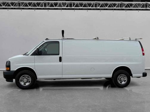 Summit White 2022 Chevrolet Express 2500 RWD 2500 155"