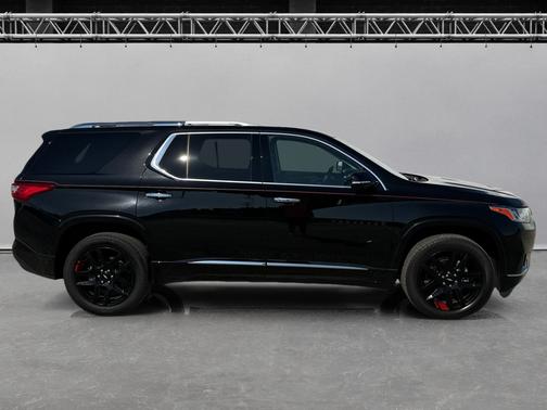 Graphite Metallic 2018 Chevrolet Traverse FWD 4dr Premier w/1LZ