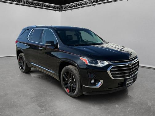 Graphite Metallic 2018 Chevrolet Traverse FWD 4dr Premier w/1LZ