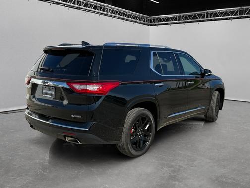 Graphite Metallic 2018 Chevrolet Traverse FWD 4dr Premier w/1LZ