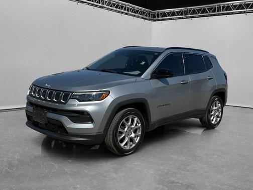 Billet Silver Metallic Clearcoat 2022 Jeep Compass Latitude Lux