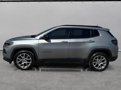 Billet Silver Metallic Clearcoat 2022 Jeep Compass Latitude Lux