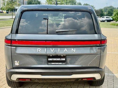 2024 Rivian R1S Adventure Quad Motor Large Pack