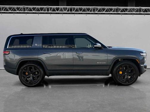 2024 Rivian R1S Adventure Quad Motor Large Pack