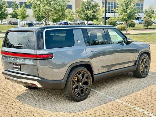 2024 Rivian R1S Adventure Quad Motor Large Pack
