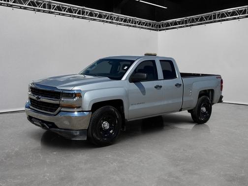 Silver Ice Metallic 2018 Chevrolet Silverado 1500 4WD Double Cab 143.5" Work Truck