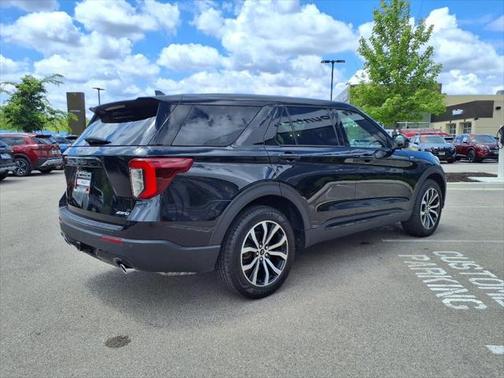 2022 Ford Explorer ST-Line