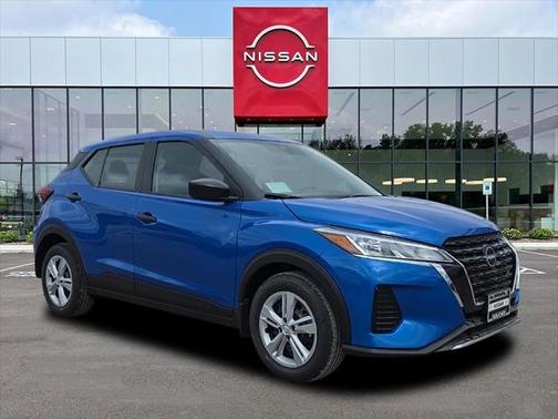 2025 Nissan Kicks S