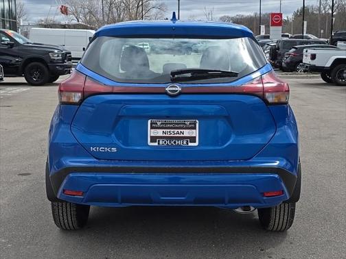 2025 Nissan Kicks S