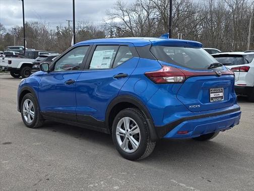 2025 Nissan Kicks S