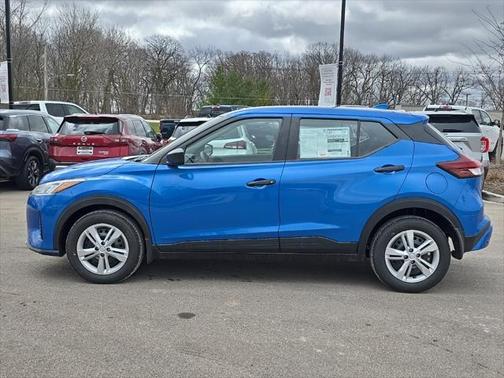 2025 Nissan Kicks S