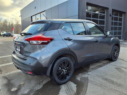 2020 Nissan Kicks S